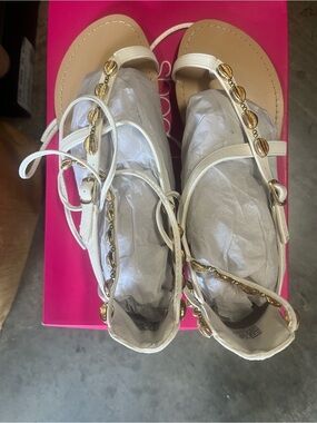 Shoe Dazzle White T-Strap Sandals with Gold Shell Accents
